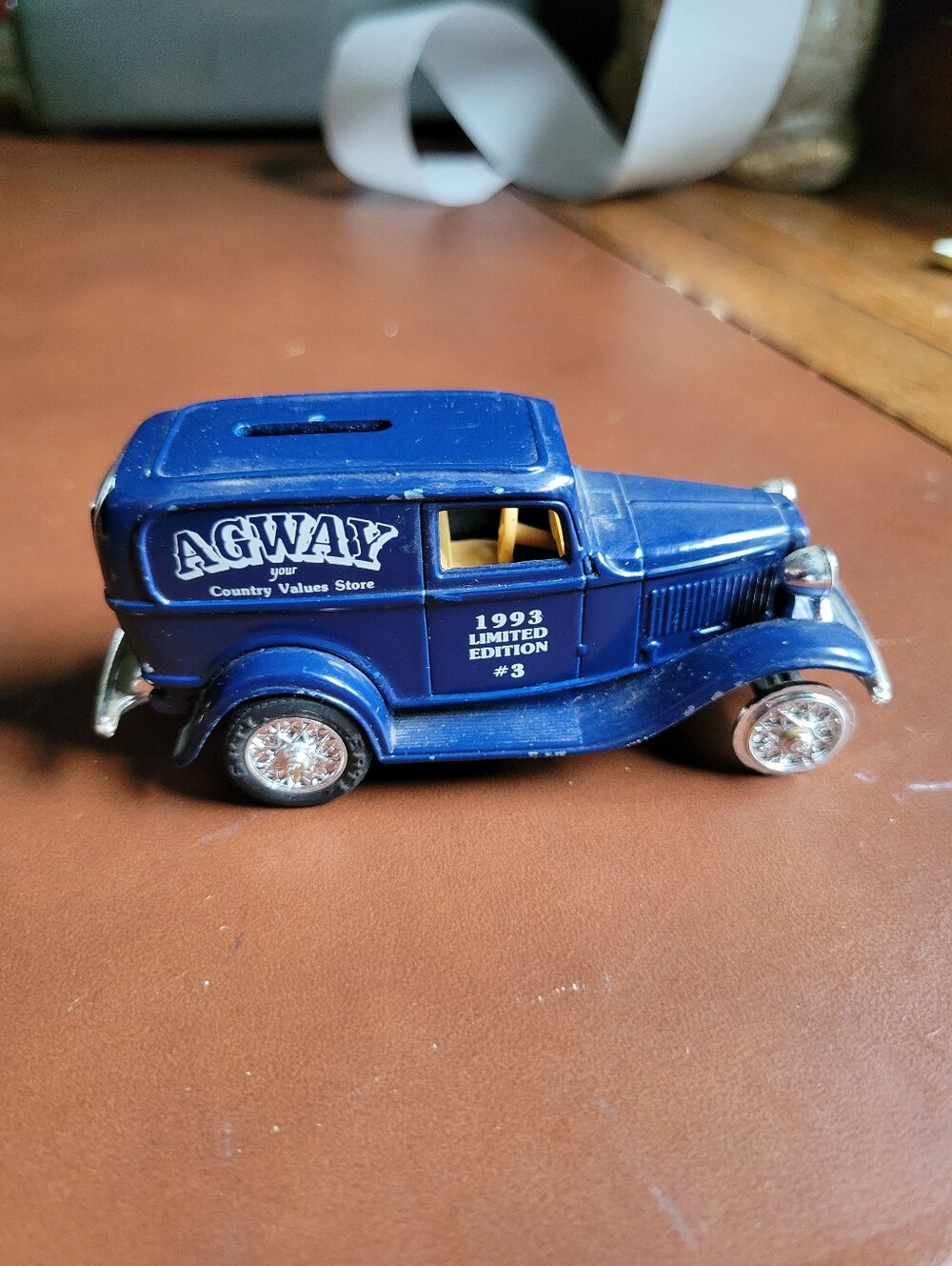 ERTL  1932 Panel Truck Dime Bank 1/43 Scale Die Cast Metal Replica AGWAY